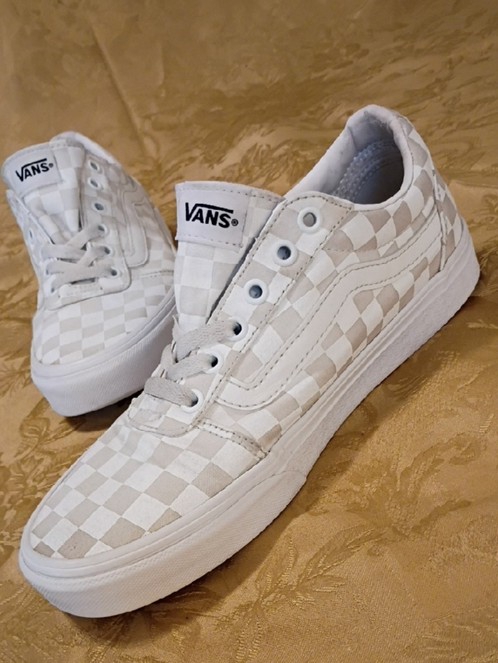 VANS Old Skool Checkerboard Low Top Sneakers - White/Cream Women's 8.5 Men's 7.0
